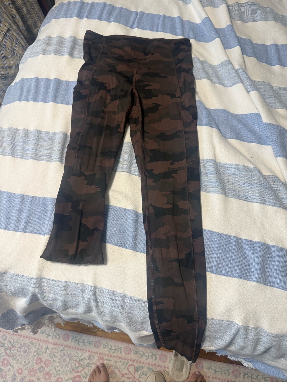 lululemon athletica Women's Camo Leggings - Dark Brown & Black